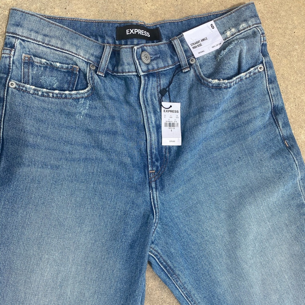 Express Jeans/ Straight ankle High Rise